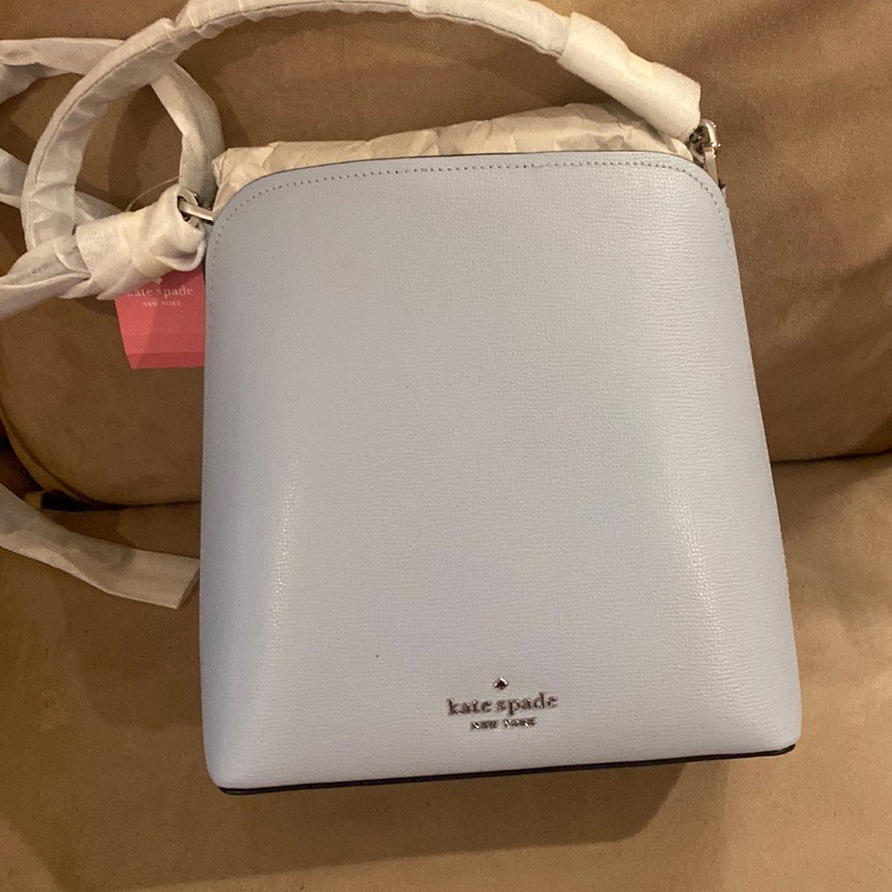 Kate Spade Large bucket bag. NWT. In color Ocean Fog